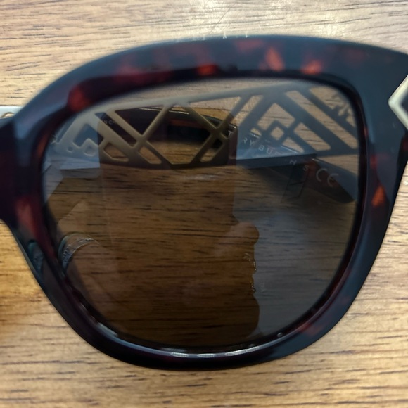 Tory Burch Sunglasses TY9034 - Picture 5 of 7
